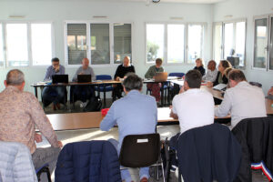 Le nouveau comité directeur du CDOS 83 au travail