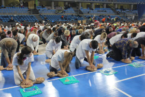 Pas de record du monde mais une belle matinée d&rsquo;initiation au massage cardiaque au Palais des Sports de Toulon