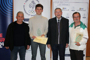 Alain Depitout et Pierre François (Compagnie d&rsquo;Arc Ollioulaise) récompensés d&rsquo;un « Trophée du Sport Varois »